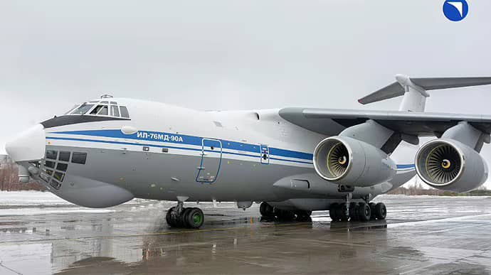 Five empty jets return to Russia from Belarus