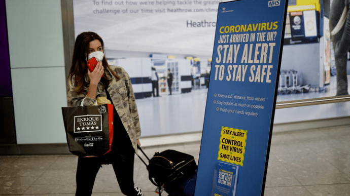ЗМІ: Лондон подумує відкласти зняття коронавірусних обмежень до липня