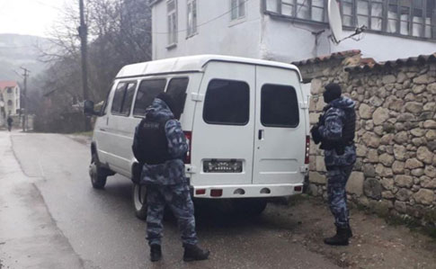 Новая волна преследований в Крыму: оккупанты задержали 5 крымских татар 