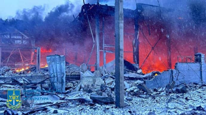 Днепропетровщина: поврежден ТЦ, перевернуло маршрутку, 1 погибший, 31 раненый, в том числе дети