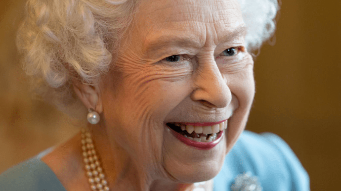 Єлизавета II схвалила, щоб дружина принца Чарльза була “королевою”, коли він стане королем