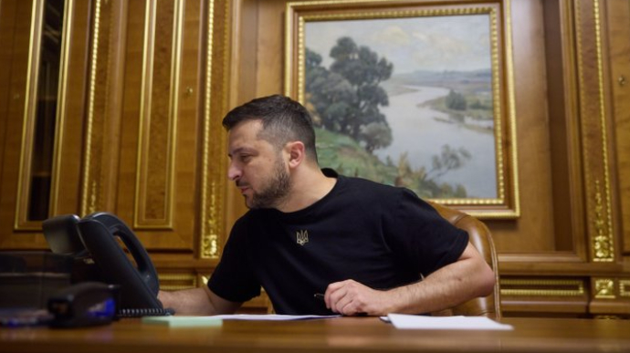 Visa ban, macro-financial aid and EU integration: Zelenskyy had phone call with President of European Commission