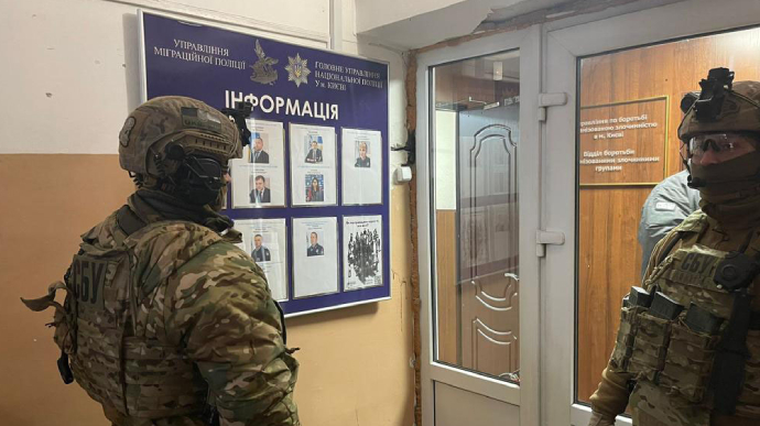 Департамент миграционной полиции крышевал бордели в Киеве