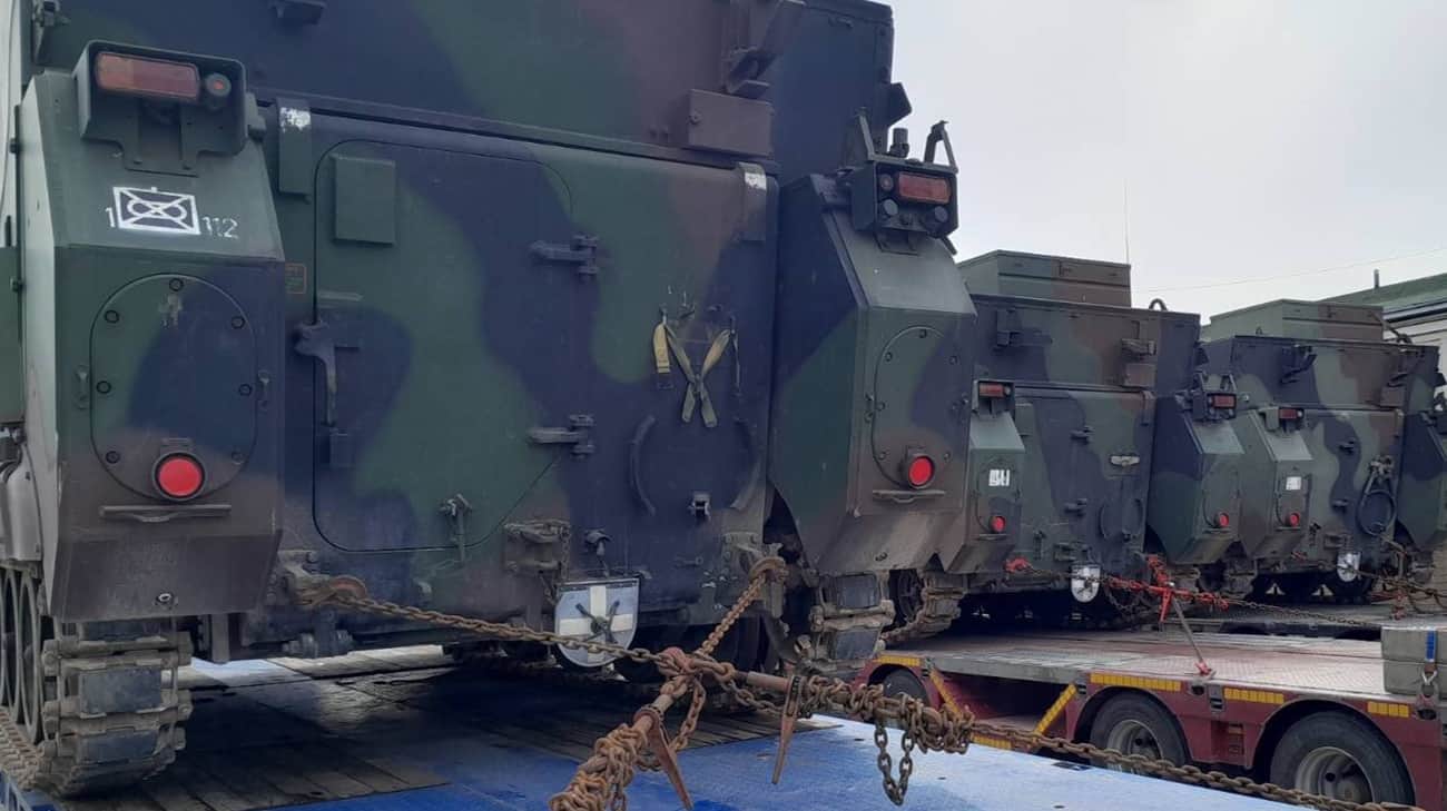 Lietuva Ukrainai dovanoja šarvuotus transporterius M577 – nuotr