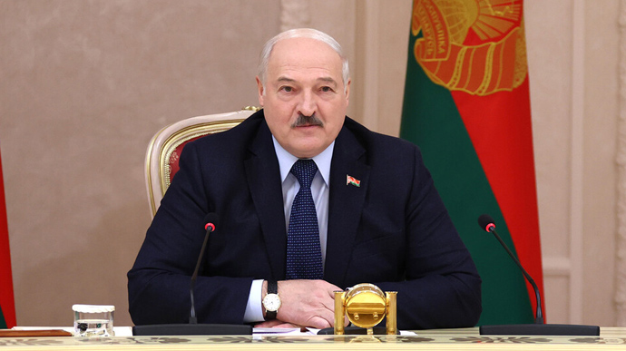Лукашенко закликав Київ до мирних переговорів: Далі буде повне знищення 