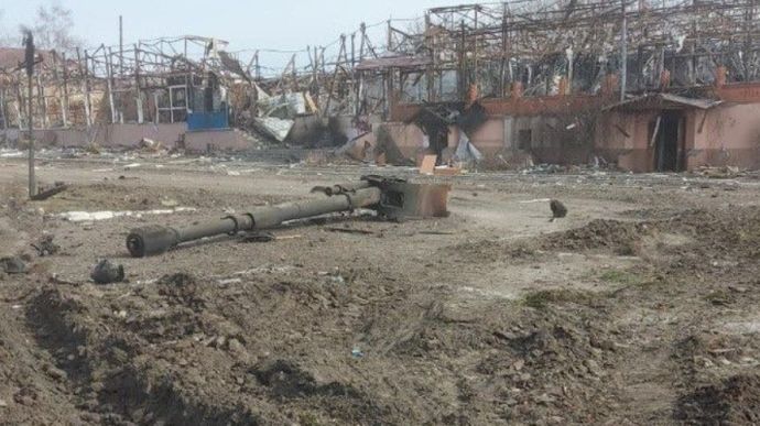 Сумщина: ЗСУ показали розбиту техніку окупантів у Тростянці