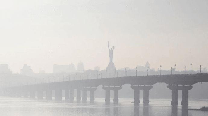 Уровень загрязнения воздуха в Киеве втрое превысил норму