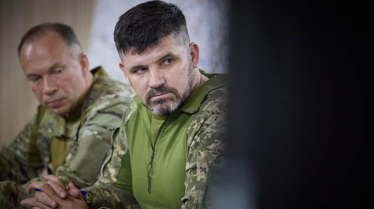 Zelenskyy In Donetsk Oblast Introduces New Commander Of Joint Forces 