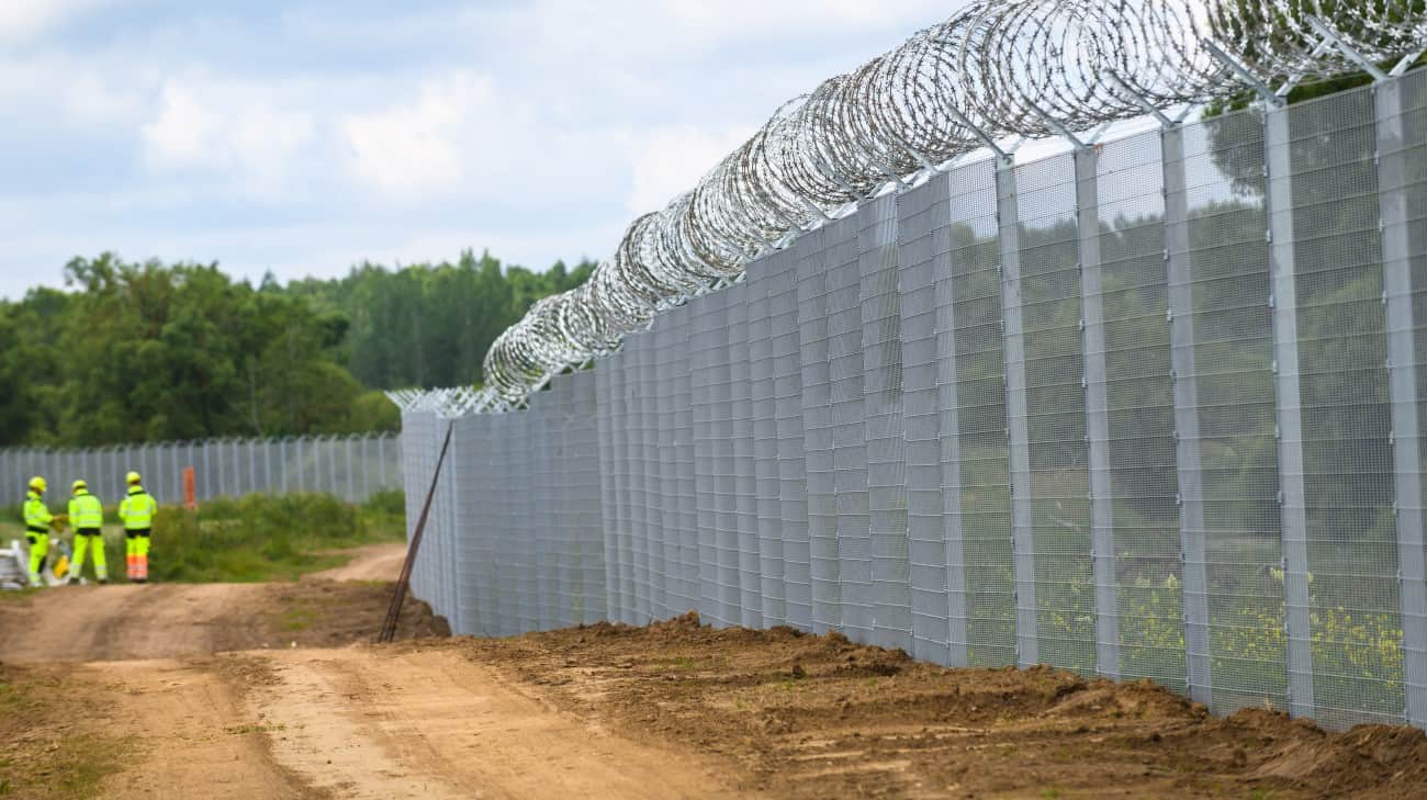 Latvija jau pirms termiņa uzbūvējusi 80% žoga uz robežas ar Krieviju