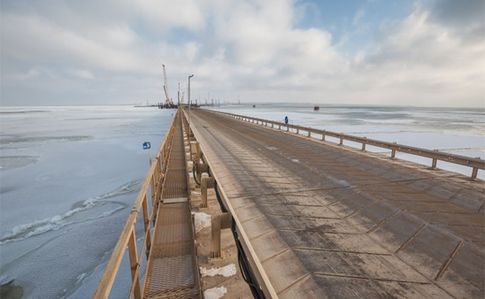 Россия хочет уже в мае открыть крымский мост для легковушек