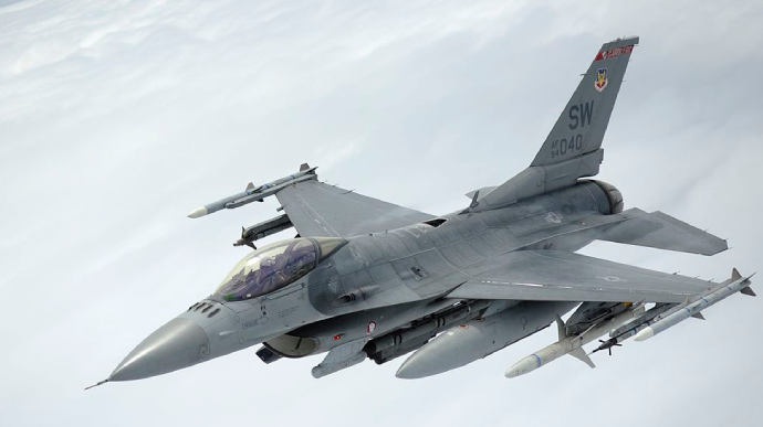 Удивить врага есть чем: в Минобороны перечислили преимущества F-16