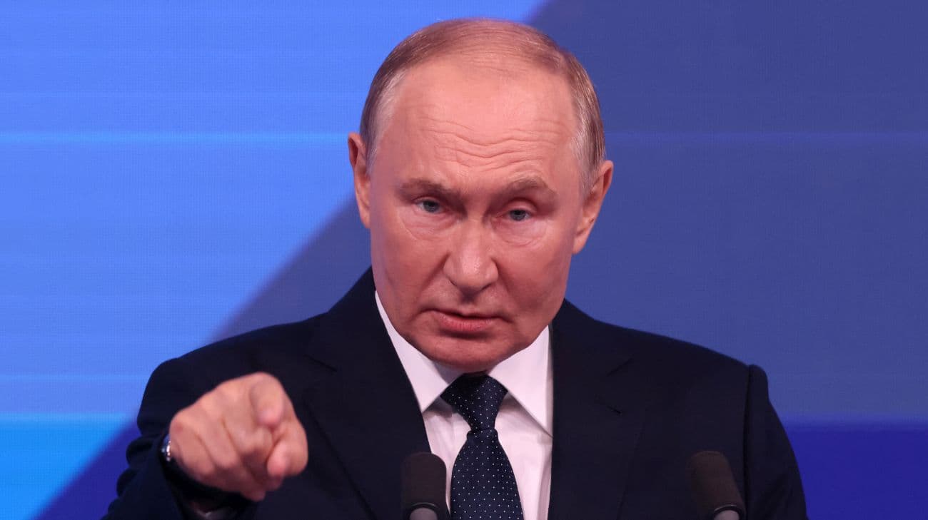 Putin threatens Ukraine with “even greater destruction” after attack on Kazan