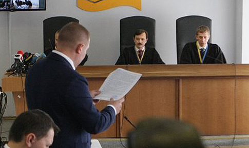 Дело Януковича: Адвокаты покинули заседание в знак протеста