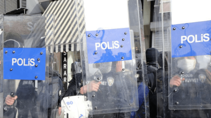 ЗМІ: У Стамбулі затримали українця — за звинуваченням у військовому шпигунстві 