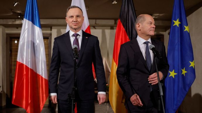 Між Берліном і Варшавою зросла напруга на тлі критично важливих постачань Києву - Bloomberg