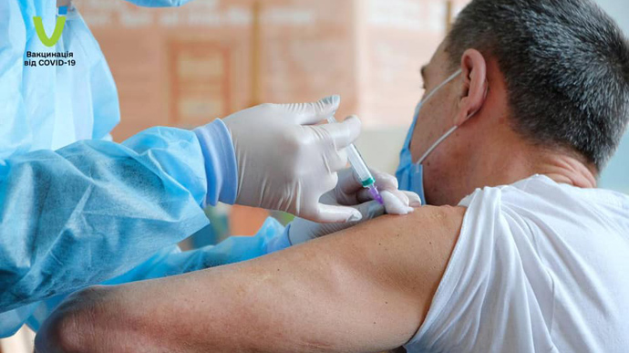 COVID-вакцинация: за субботу сделали более 76 тысяч прививок