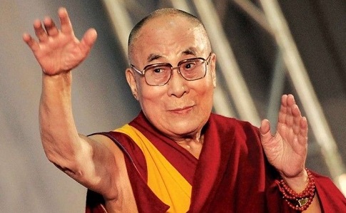 Карантин: Далай-лама пожертвовал людям продукты и лекарства
