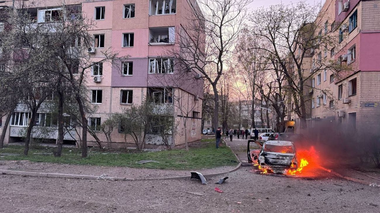 Russian Troops Strike Crooked Horn