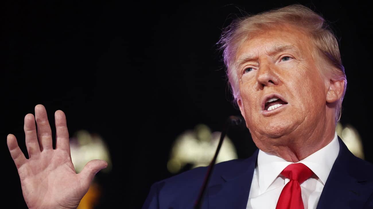 Trump threatens to halt peace efforts if parties “make it very difficult”
