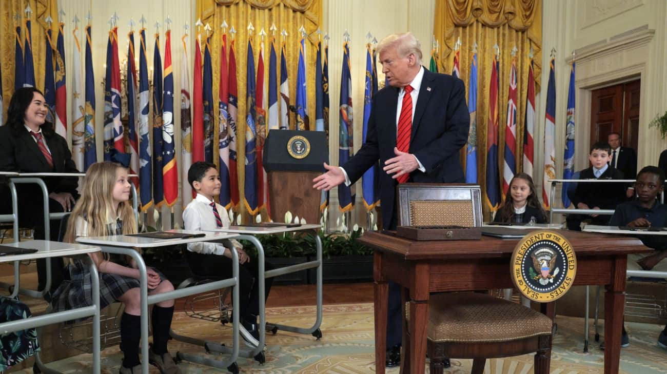 19 штатів подала до суду на адміністрацію Трампа через загрозу припинення фінансування шкіл
