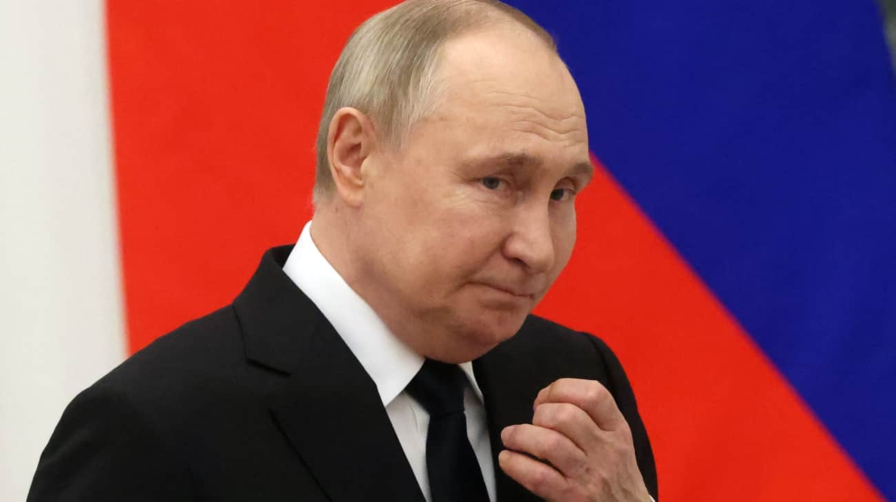 Ruský veliteľ: Putinov vrtuľník sa mal ocitnúť pod paľbou ukrajinských dronov počas návštevy Kurska