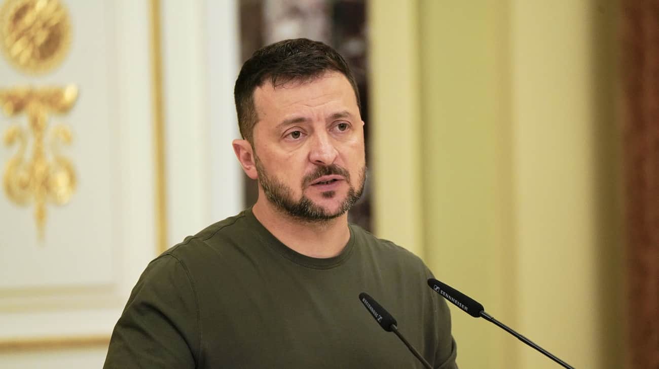 Zelenskyy: Ukraine needs US$30bn to produce weapons and deter Russia – Bloomberg