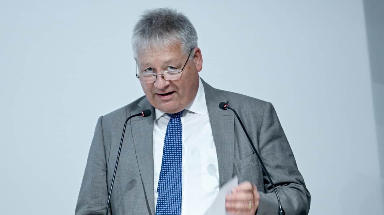 Germany's spy chief: Russians support Putin and his war