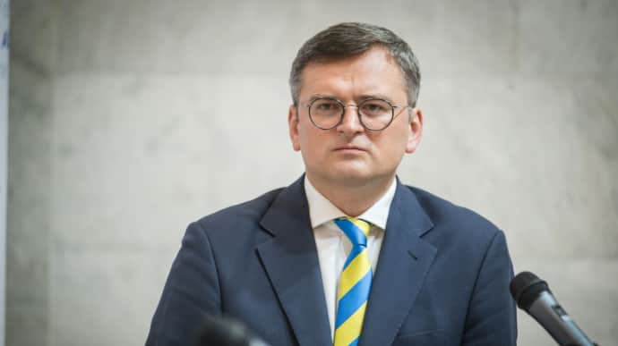 Ukraine's Foreign Minister responds to Pope's calls for white flag: Our flag is yellow and blue