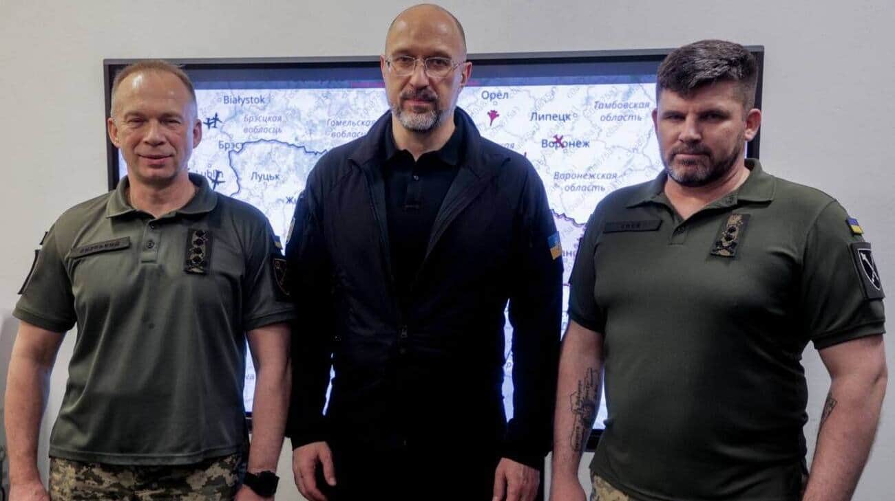 Шмигаль провів першу зустріч із Сирським і Гнатовим: Готуємо нові поставки озброєння