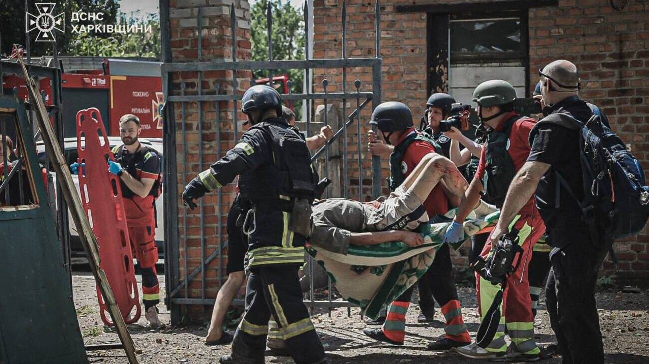 Russia hits hospital in Kharkiv with guided aerial bomb: 1 killed, 14 injured – photos, video