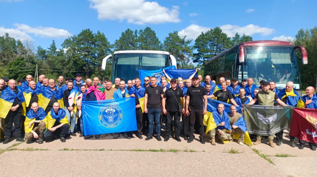​​Ukraine brings back 84 people from Russian captivity