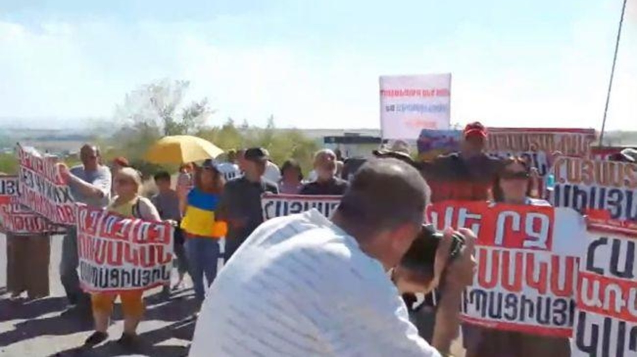 Protesters in Armenia's Gyumri demand withdrawal of Russians from local military base
