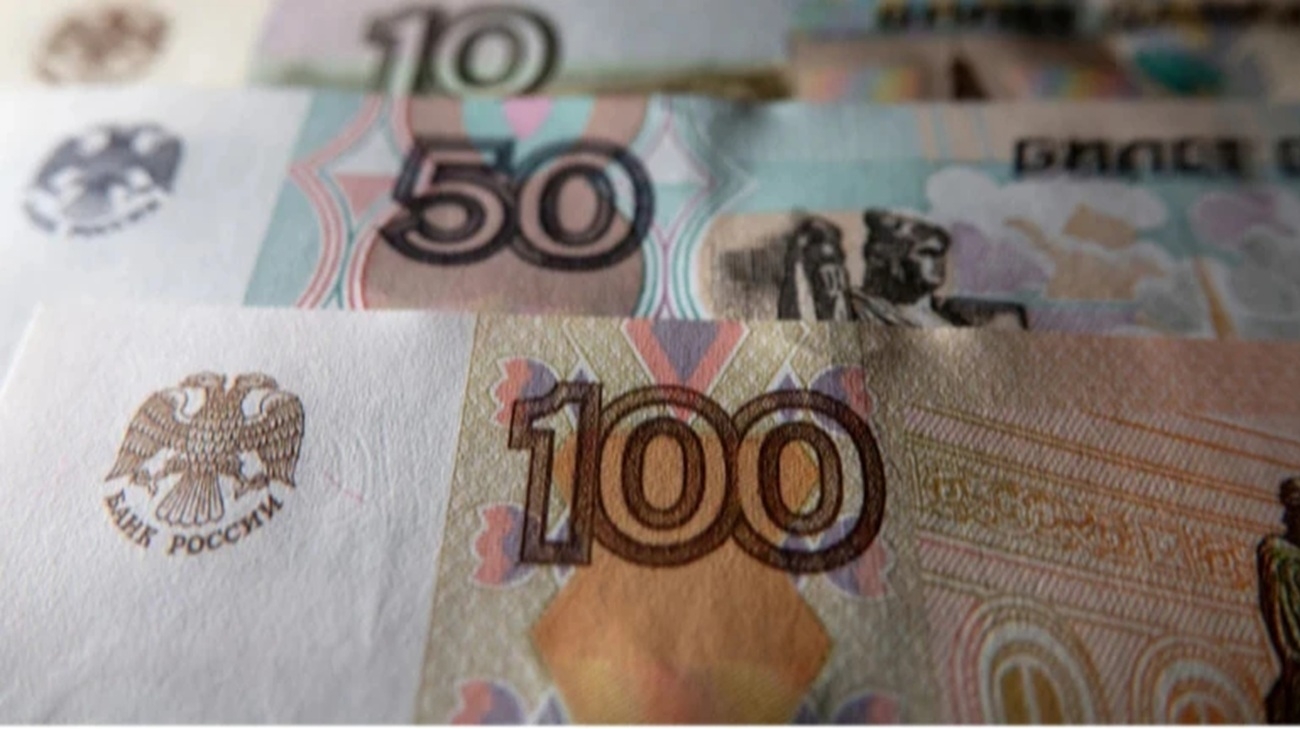 Russian economy enters "technical stagnation", CEO of Russia's largest bank says