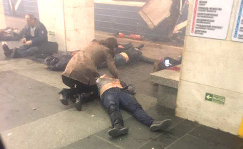 ЗМІ: Від вибухів у метро Санкт-Петербурга загинули 10 осіб