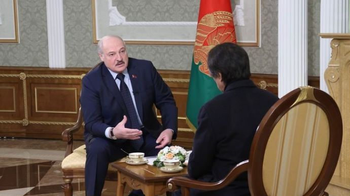Лукашенко говорит, что Зеленскому нужно подписывать соглашение, потому что Россия в этой войне не проиграет