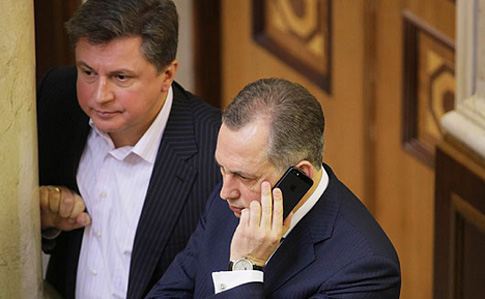 В панамских документах фигурируют Азаров и Иванющенко