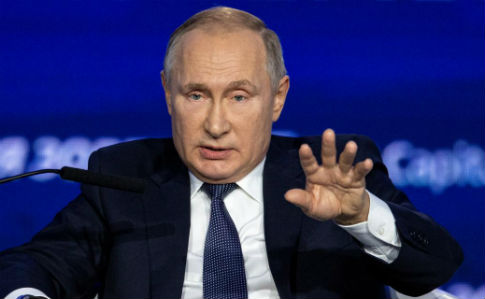 У Путіна знову викликають питання права російськомовних