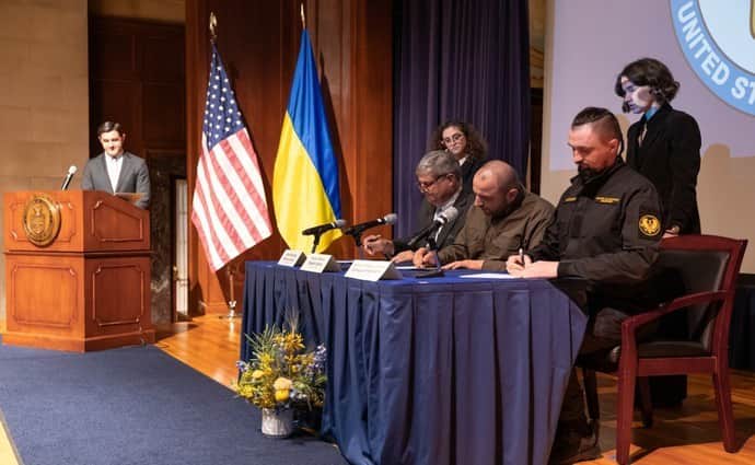 There will be more weapons: Ukraine and US sign memorandum on joint production