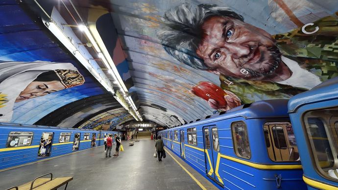 Метро в Киеве будет ходить чаще