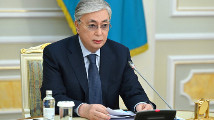 Президент Казахстана из-за протестов попросил помощи у Путина и Ко