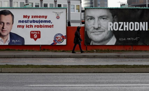 Словаки на виборах можуть повалити багатолітню партію влади