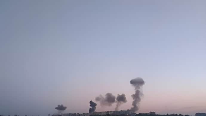 Росіяни завдали ракетного удару по Дніпру, виникла пожежа – ОВА
