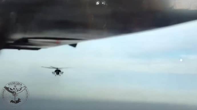 ГУР показало погоню российской авиации за дроном Украины в Крыму