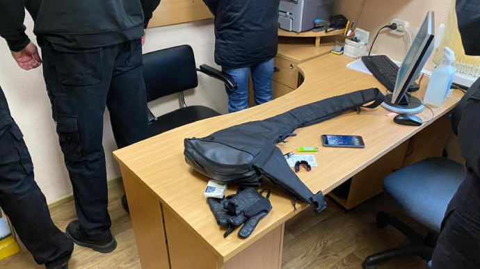 Люди в черном устроили потасовку на избирательном участке в Коцюбинском - полиция