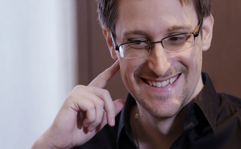 Сноуден запросил убежище во Франции