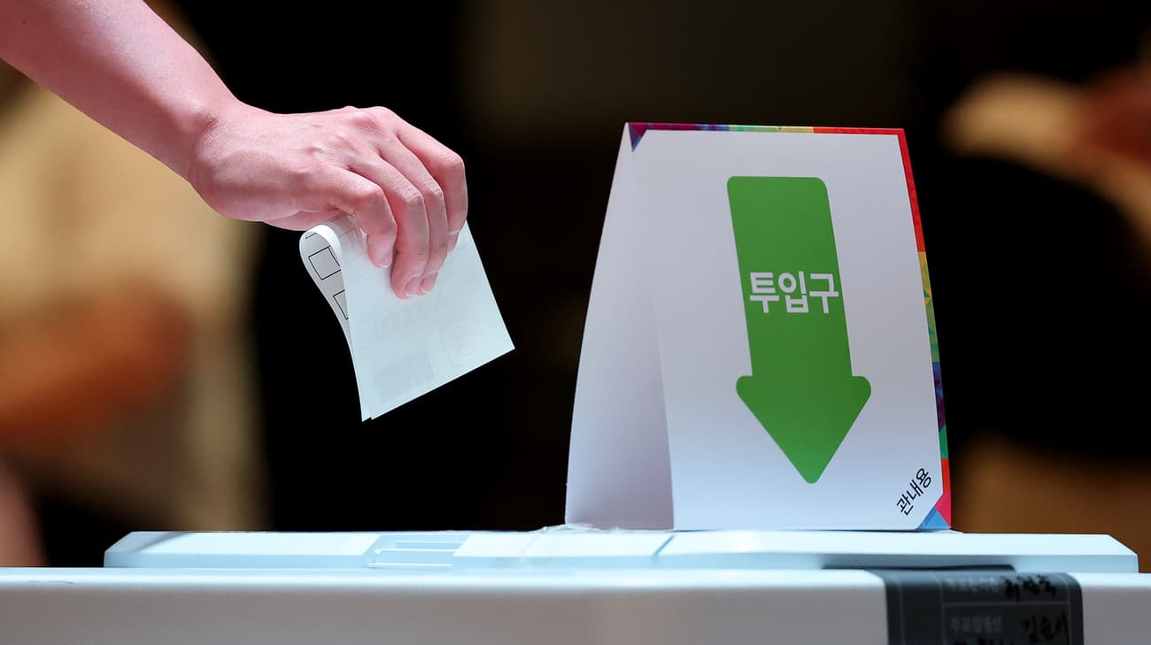 South Korea elects a new president after the deepest constitutional crisis of decades