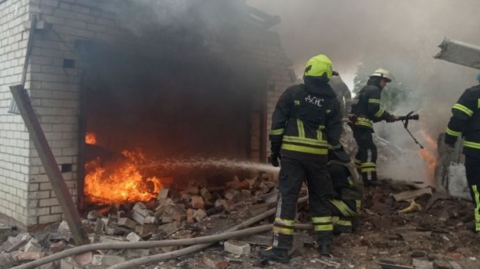 Occupiers fire S-300s on Sloviansk, killing one woman