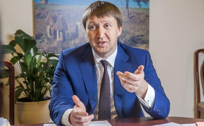 Тарас Кутовой: Какие шансы у закона об обороте земель, когда за мораторий голосует 290 депутатов?