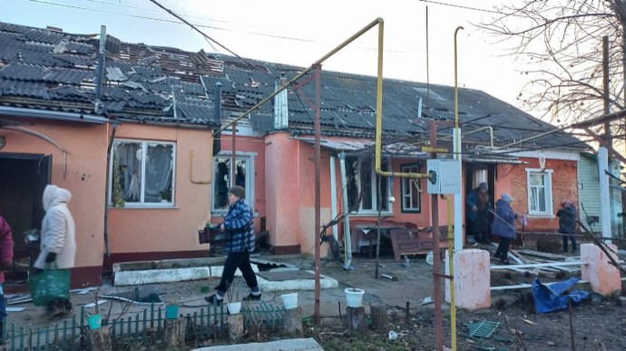 Russians attack residential buildings and railroad in Sumy Oblast