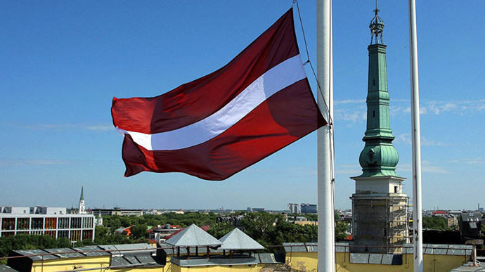 Латвия закрылась на въезд без уважительных причин до 25 февраля